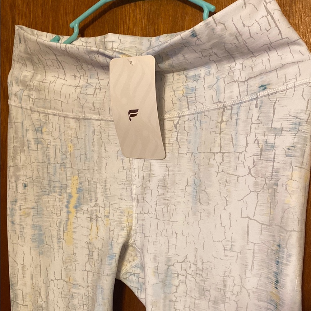 Fabletics 3/4 legging - Picture 2 of 8